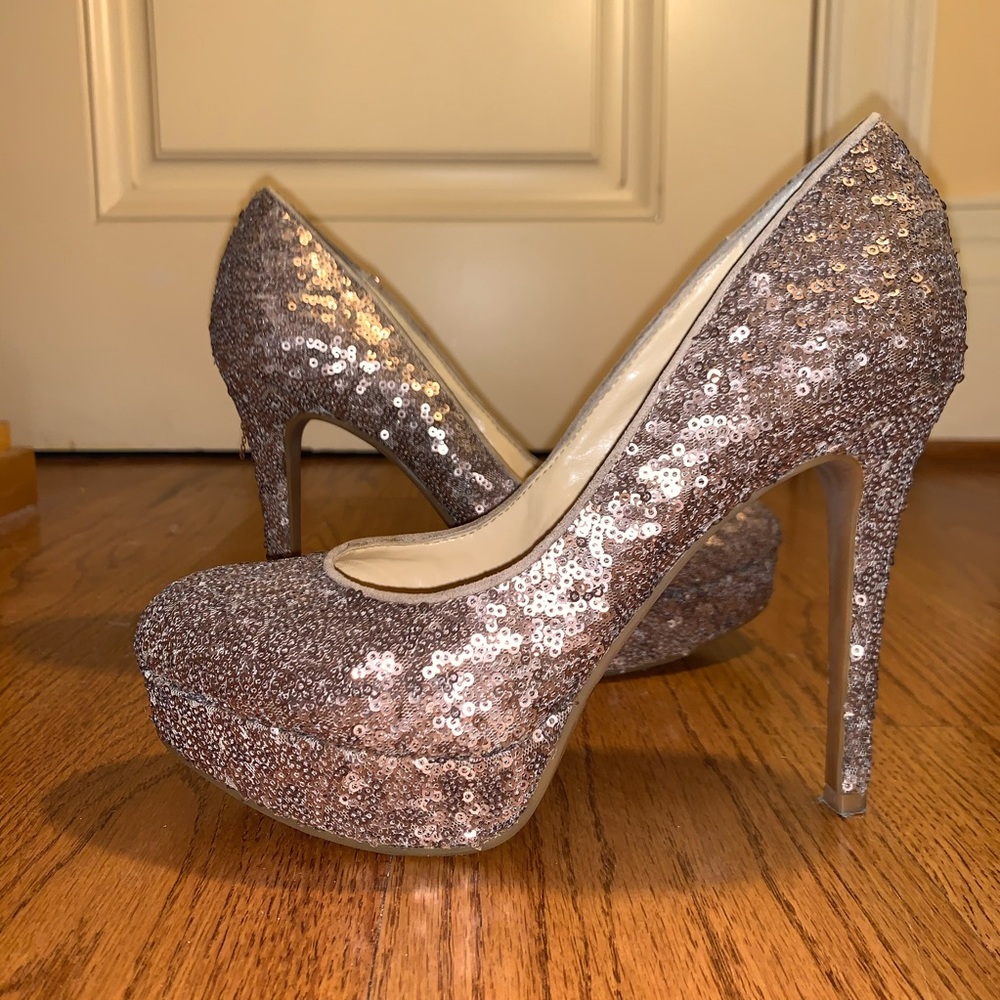 Gianni Bini Silver Sequin Heels
